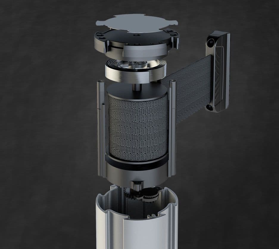 Safe slow-retracting belt