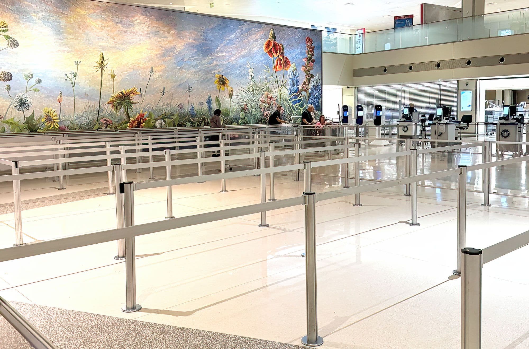 Rigid Rail barriers with partition posts form the security screening queue at Dallas Love Field Airport.