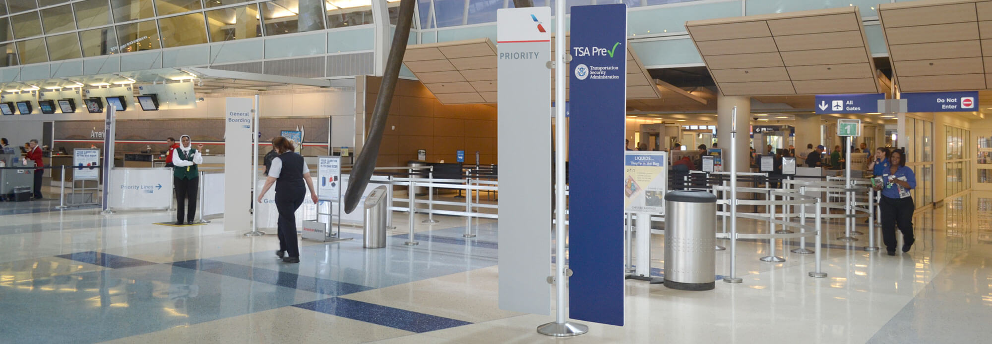 Signage Solutions for Crowd Control and Wayfinding