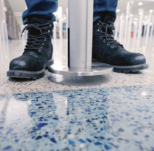 VIDEO - Magnetic Stanchions
