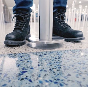 VIDEO - Magnetic Stanchions