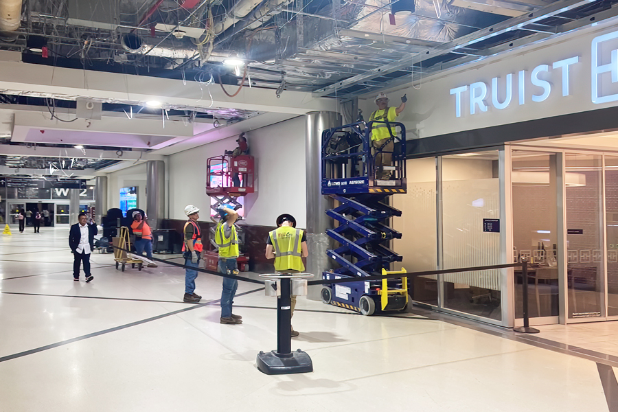 Retractable Belt Construction Barrier