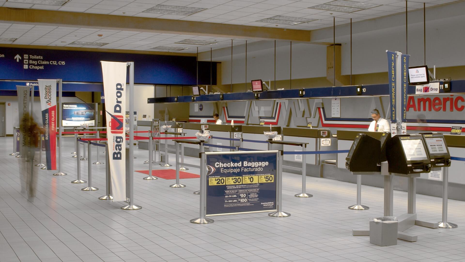 Airport,Technology,Banners,Stanchions,HingedFramePanels,QtracCF,SublimatedBelts,Queuing,Signage