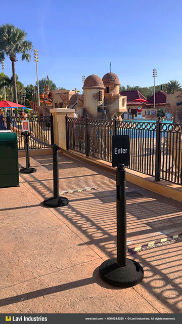 AmusementPark,Hospitality,Retail,Barriers,Queuing,Security,Signage,SocialDistancing,Stanchions