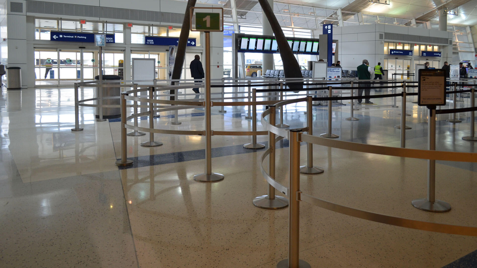 Airport,Barriers,Queuing,RigidRail,Stanchions