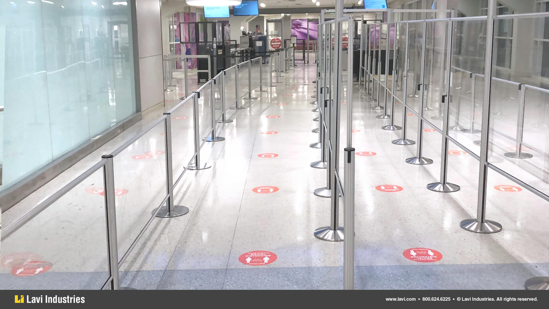 Airport,Barriers,Queuing,Security,SocialDistancing,QueueGuard,RigidRail,Stanchions