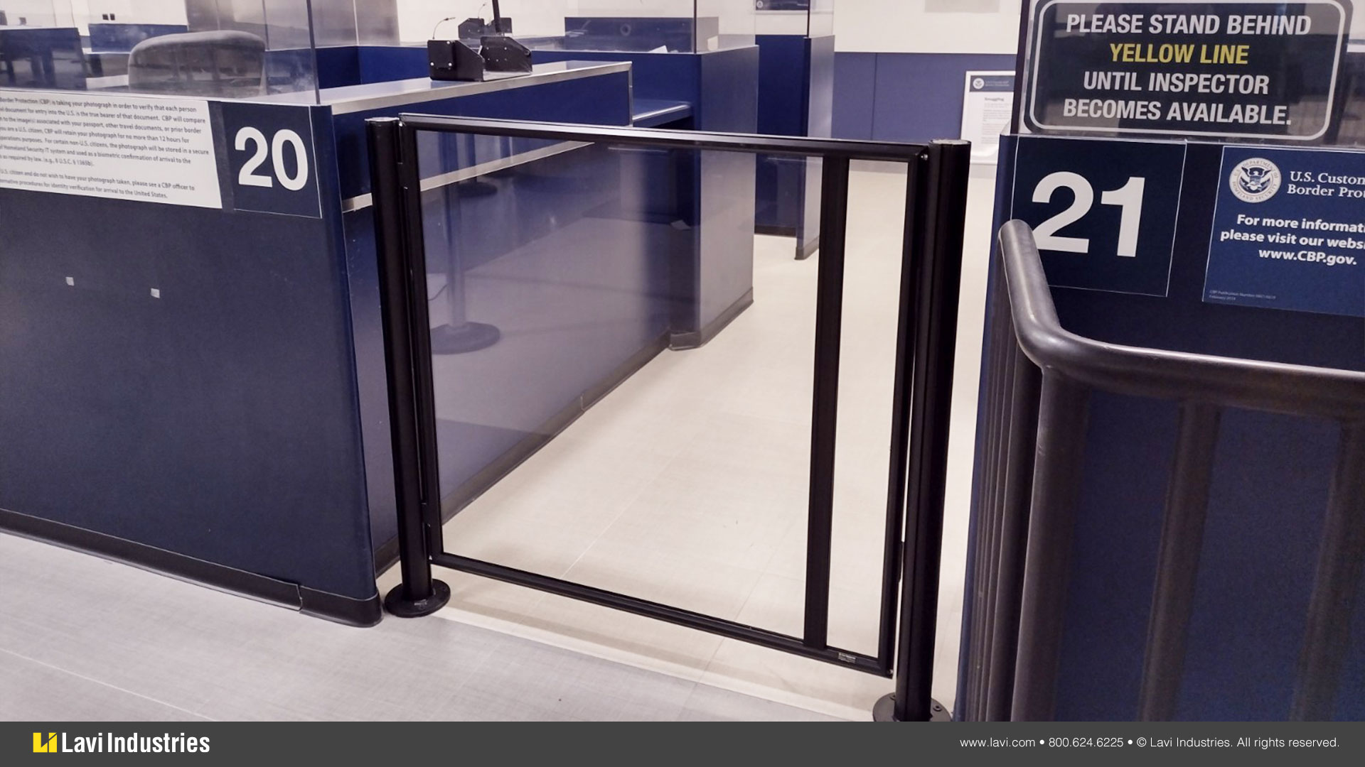Airport,Barriers,HingedFramePanels