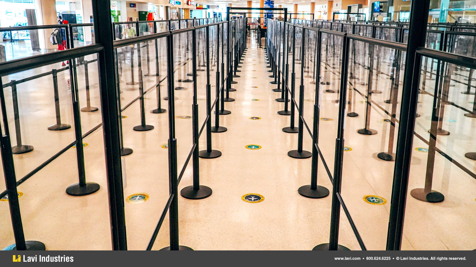 Airport,Barriers,Queuing,Security,SocialDistancing,RigidRail,Stanchions,QueueGuard