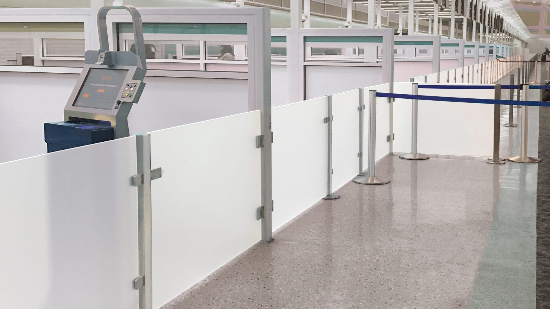 Airport,PartitionWall,Design/Architecture,Railings,GlassRailing,Security,Stanchions,Barriers