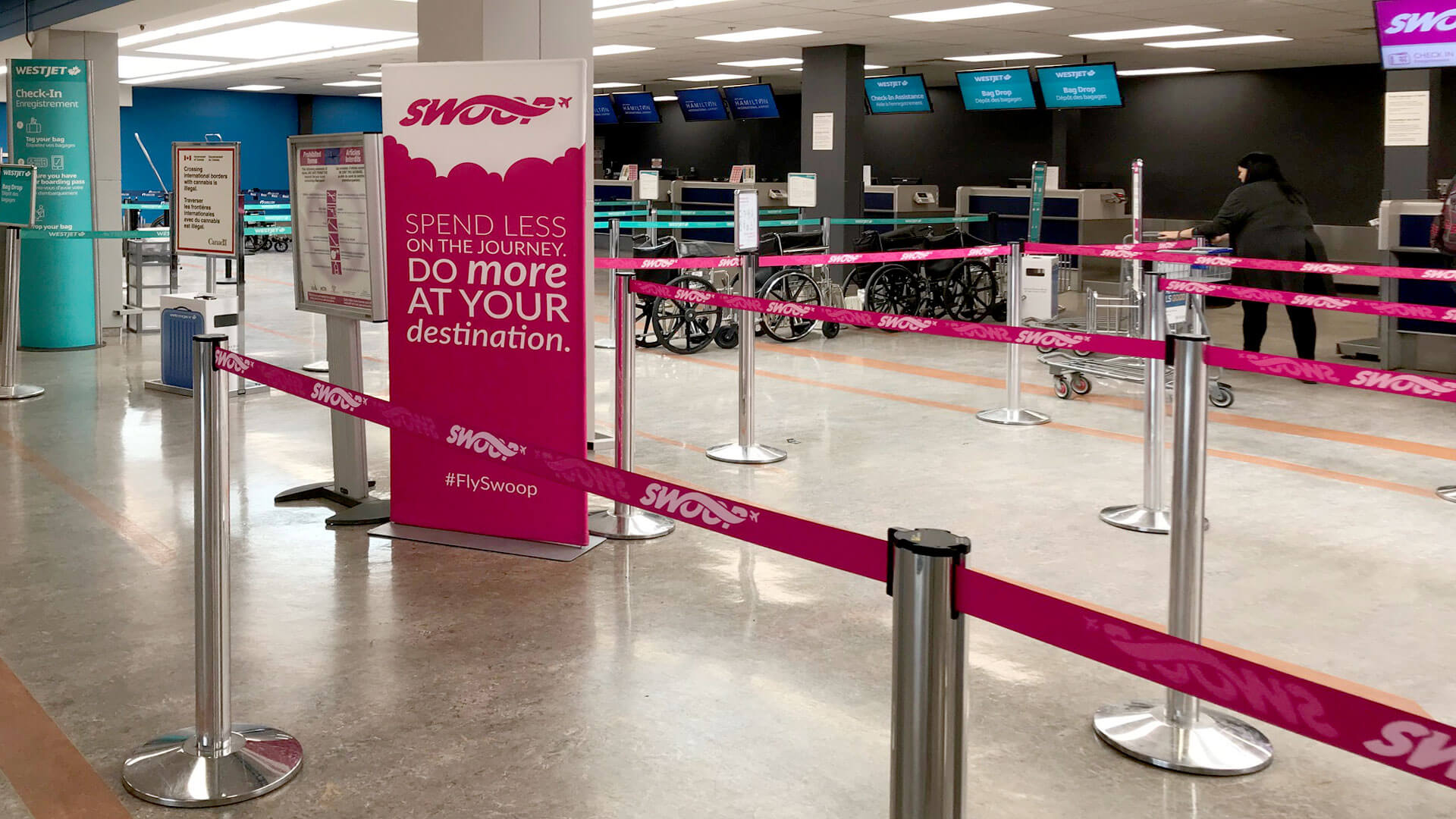 Airport,Queuing,Signage,SublimatedBelts,Stanchions