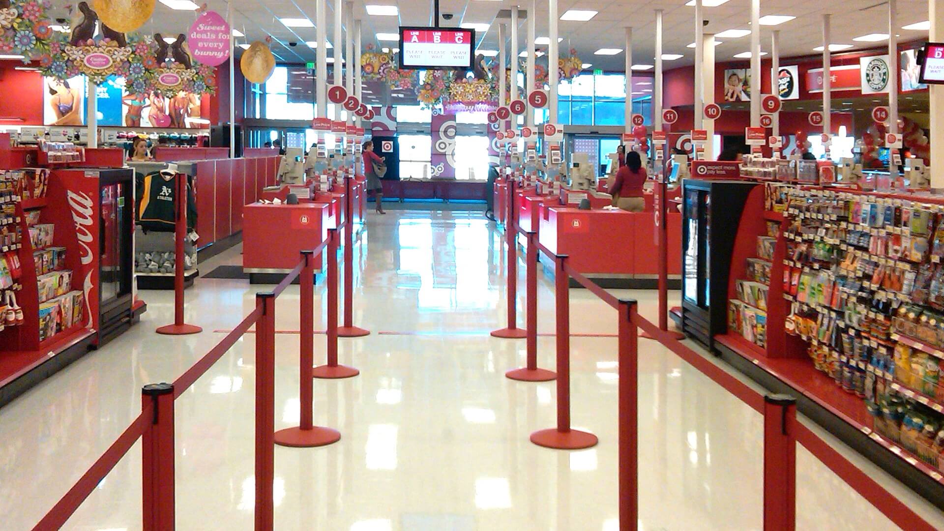 Retail,Queuing,Stanchions,QtracCF,StationLights,Technology